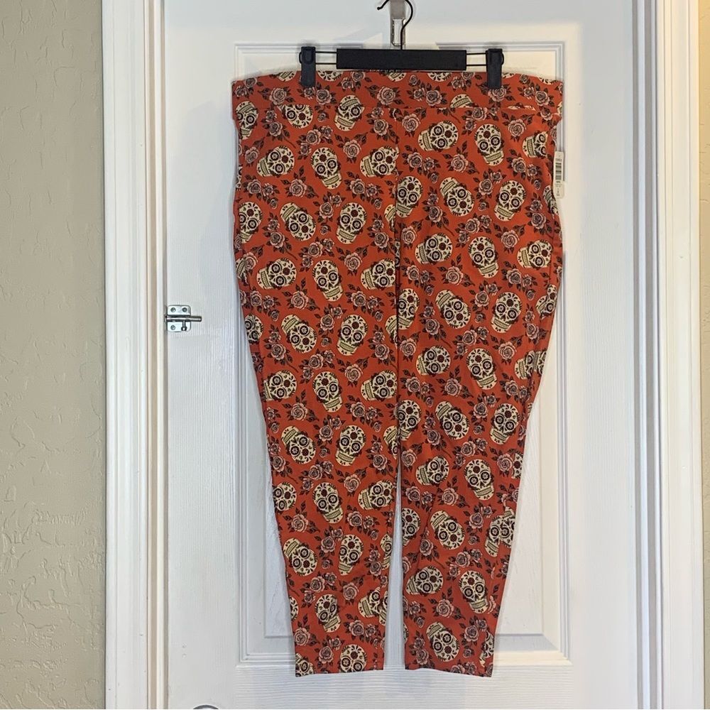 Torrid Ditsy Dia De Los Muertos sugar skull print leggings Size 3X